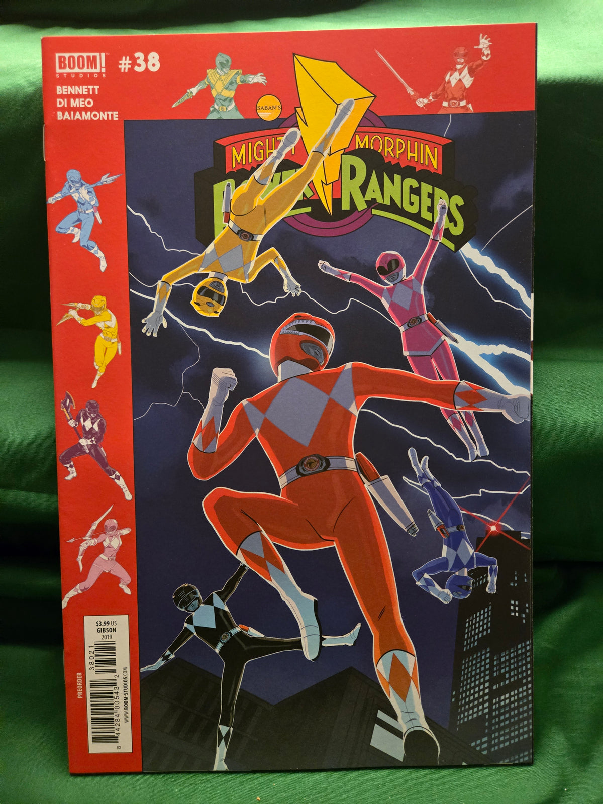 Mighty Morphin Power Rangers #38 Comic - Gibson Subscription Variant