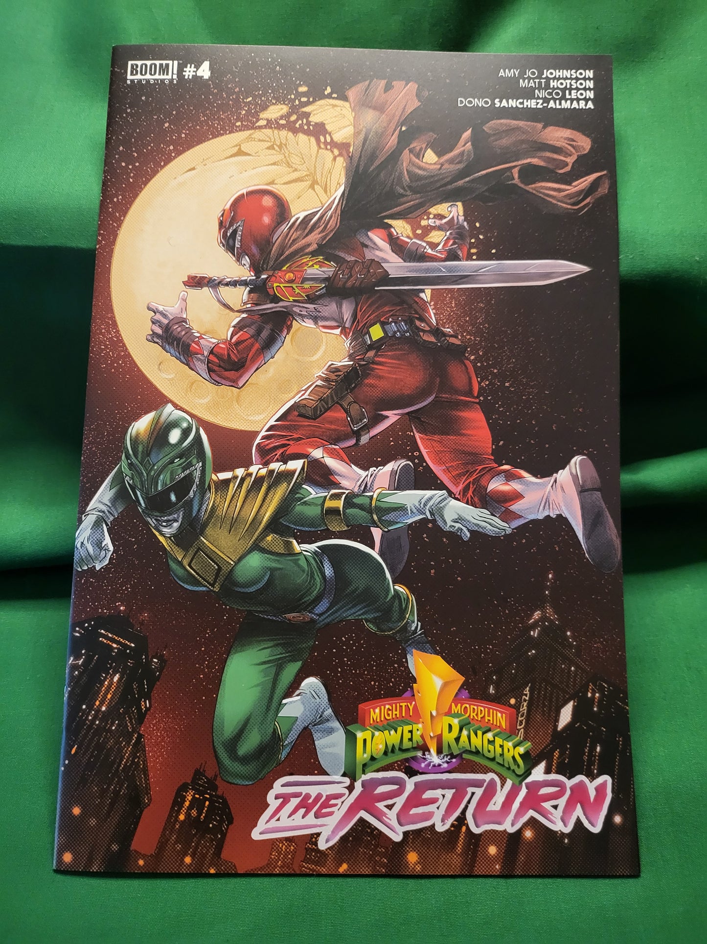 Mighty Morphin Power Rangers - THE RETURN #4 Comic