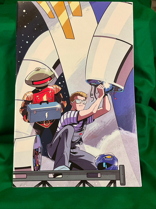 Mighty Morphin Power Rangers #10 Comic - 1:50 Charm Variant