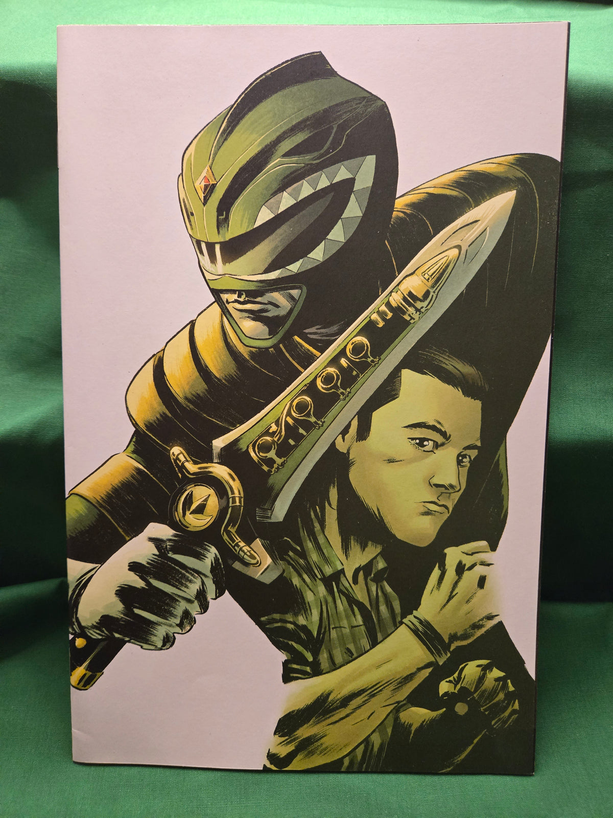 Mighty Morphin Power Rangers #24 Comic - Garland Emerald City Comicon Variant