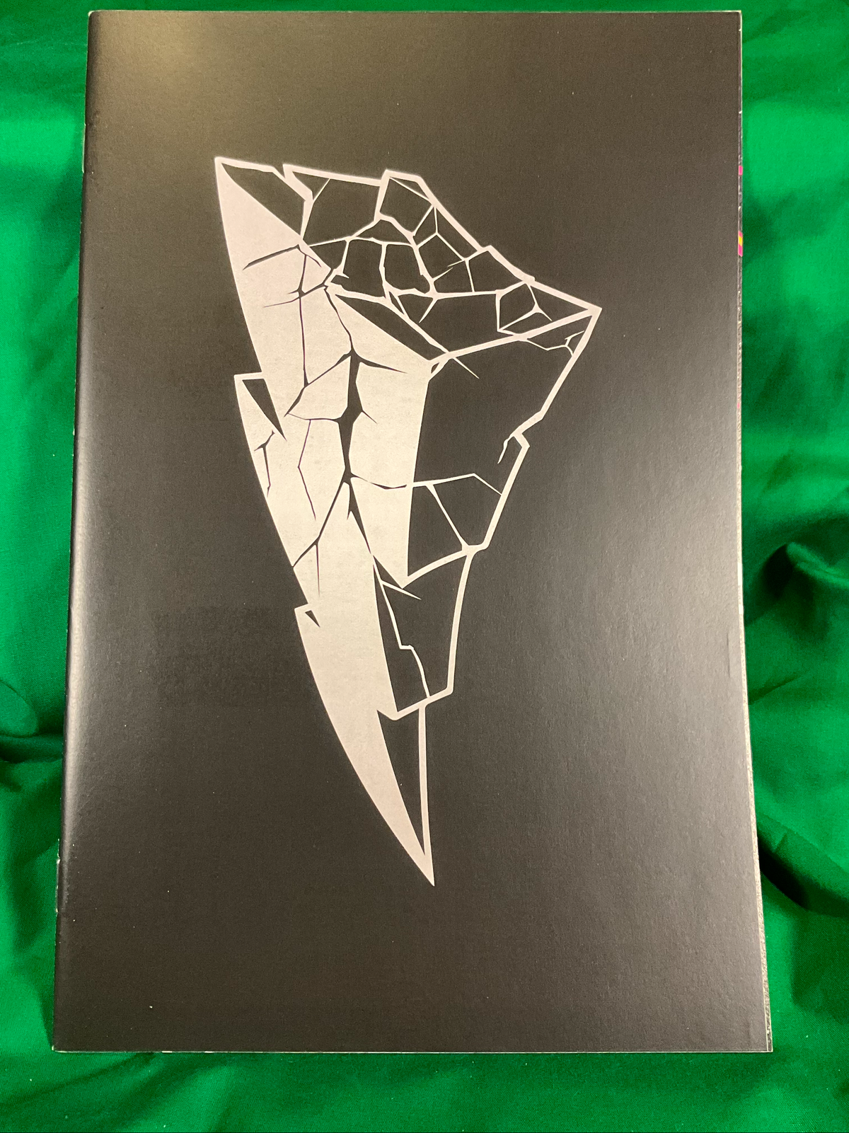 Mighty Morphin Power Rangers #25 Comic - Bennett Wondercon Variant