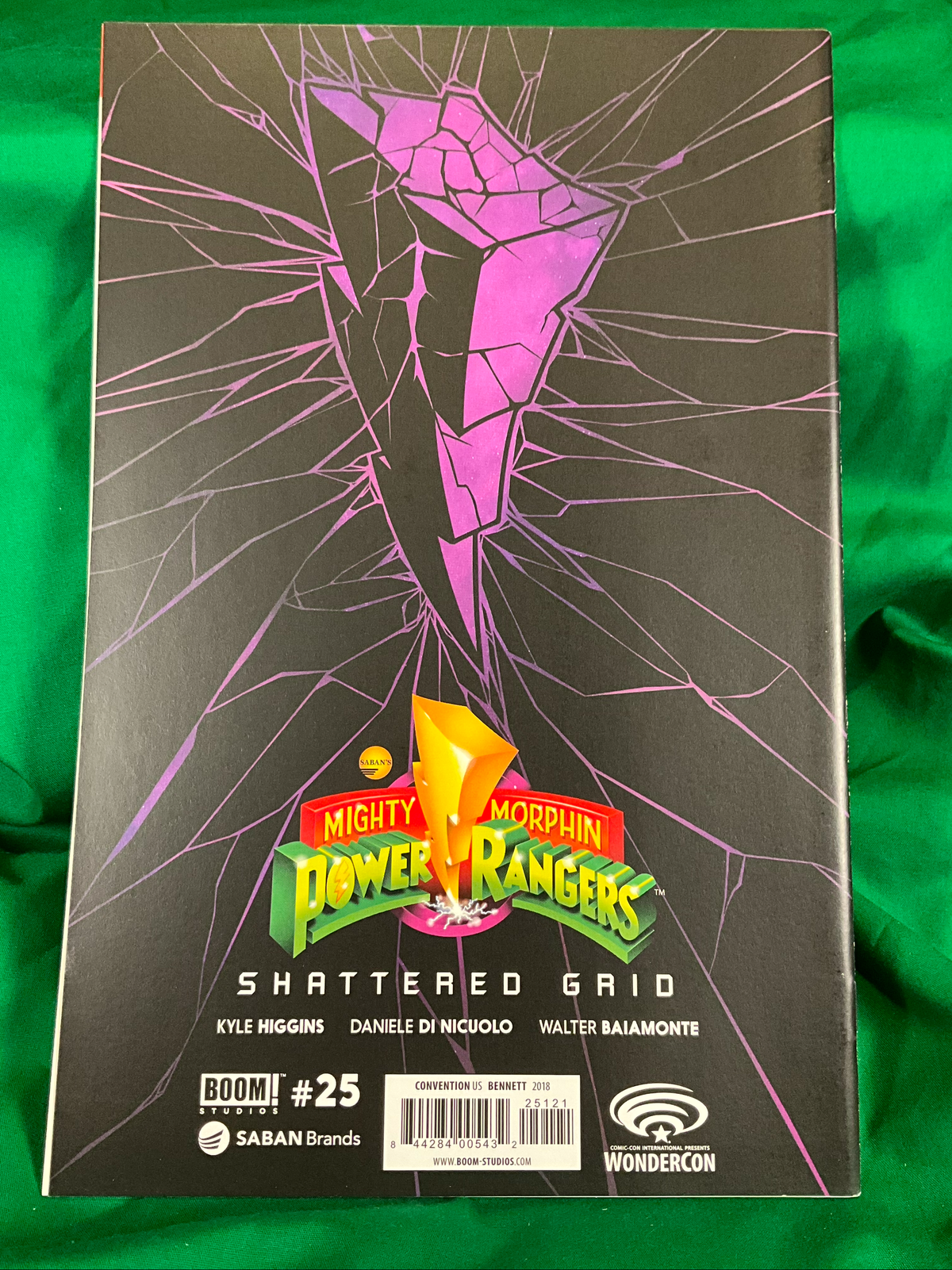 Mighty Morphin Power Rangers #25 Comic - Bennett Wondercon Variant