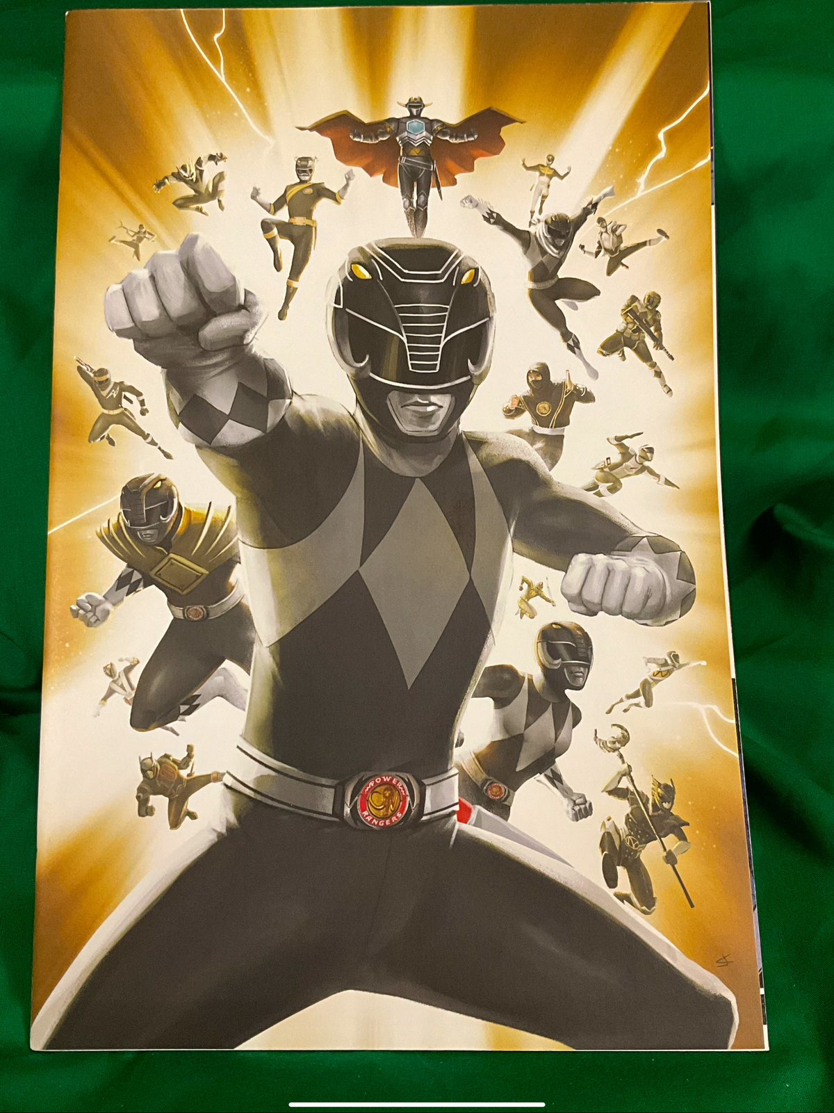 Mighty Morphin Power Rangers #30 Comic -1:25 Lafuente Black Rangers Variant