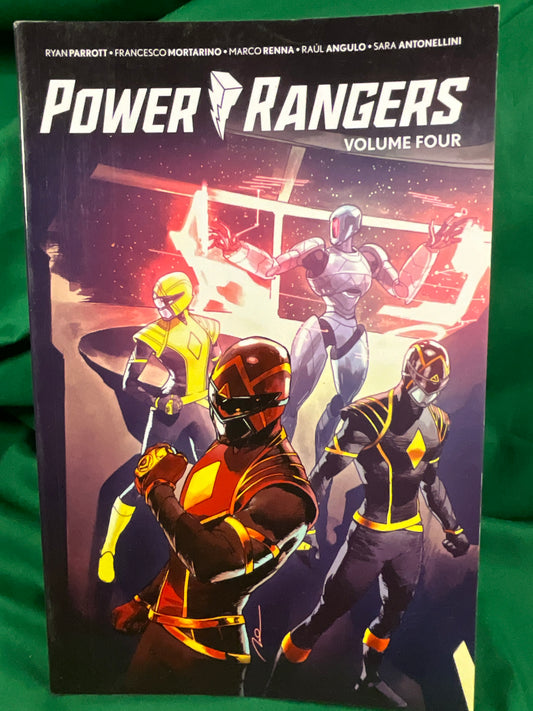 Power Rangers Volume 4 Softcover