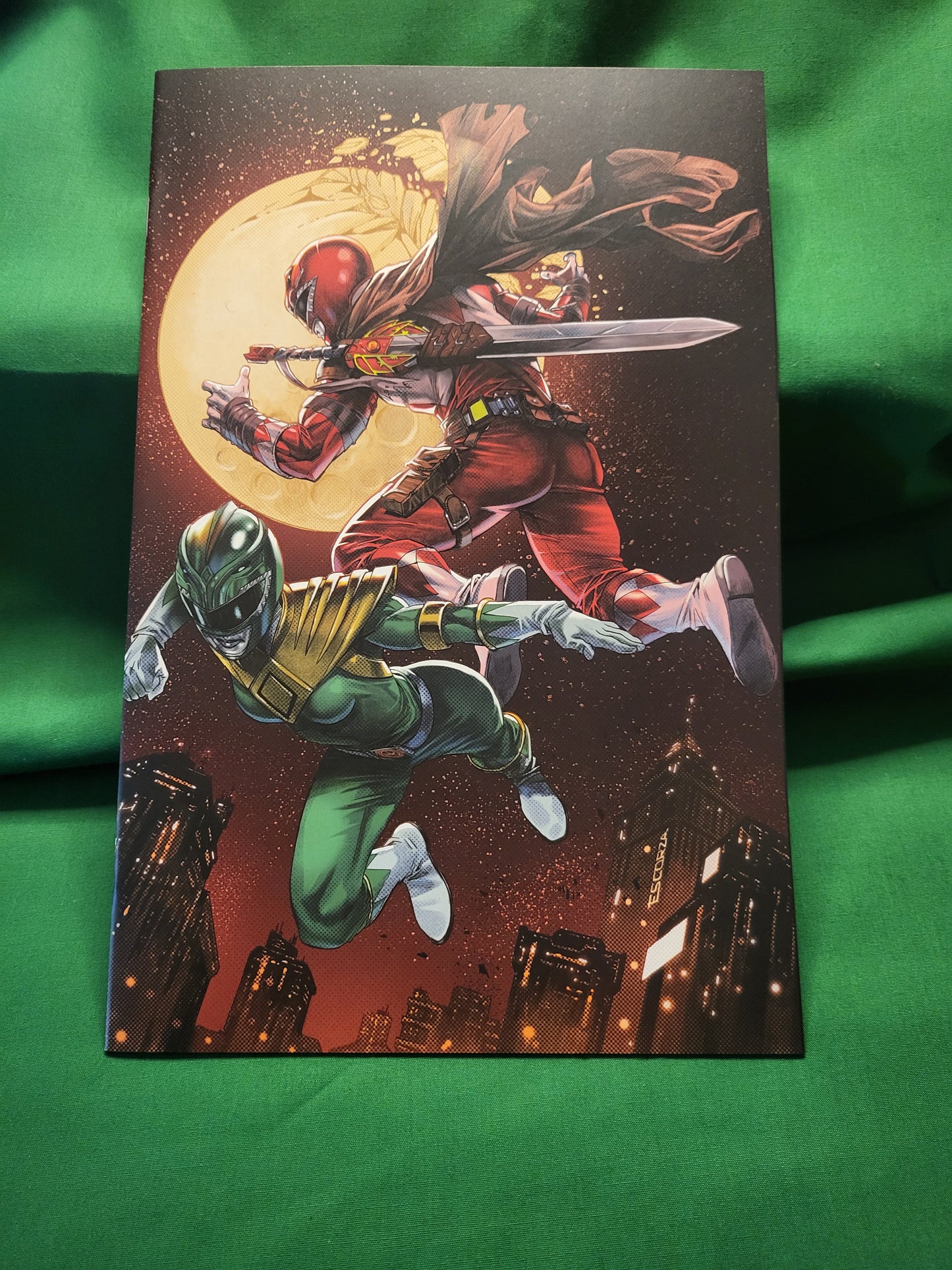 Mighty Morphin Power Rangers - THE RETURN #4 Comic