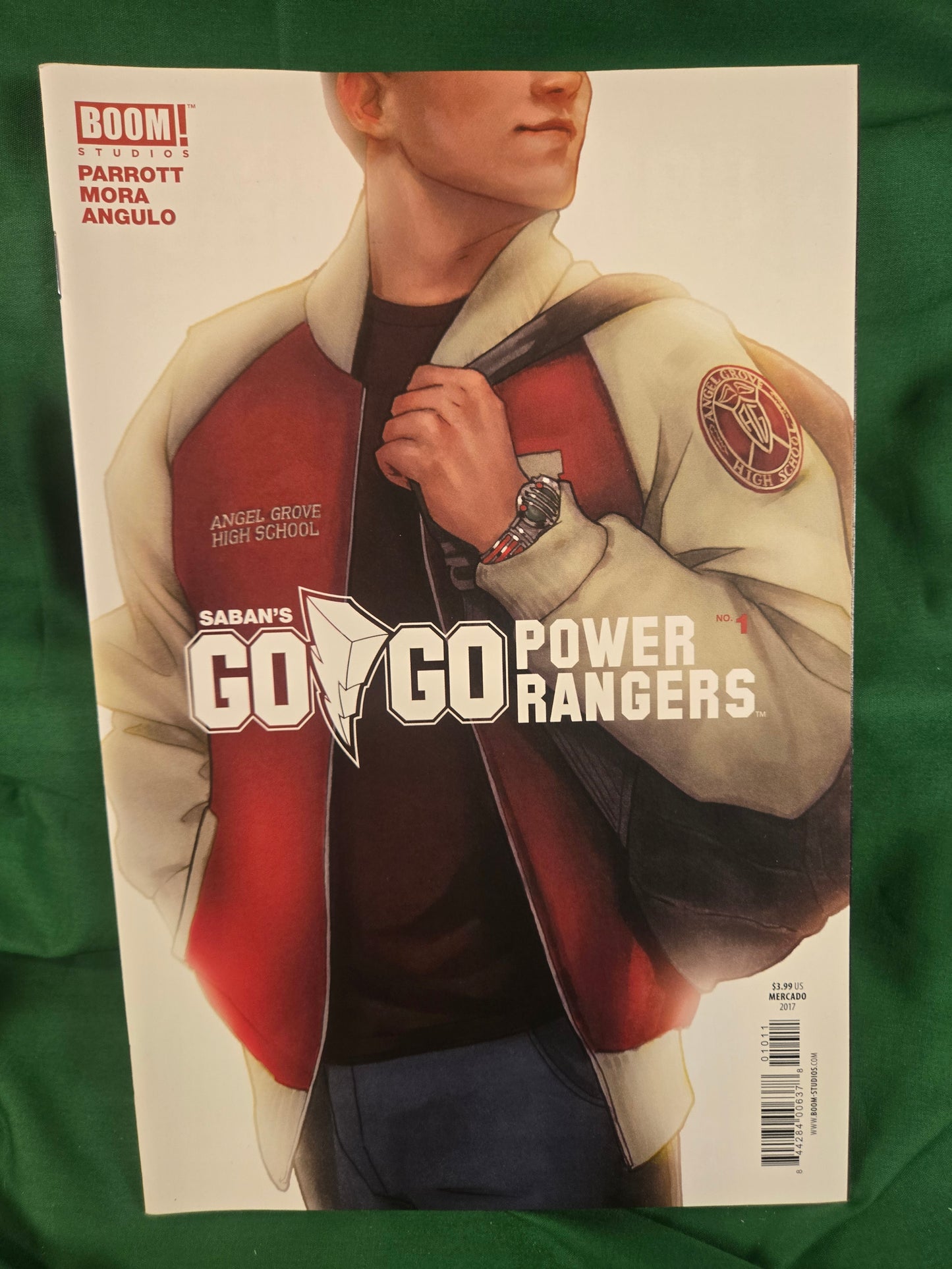 Go Go Power Rangers #01 Comic