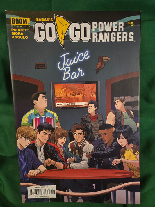 Go Go Power Rangers #05 Comic