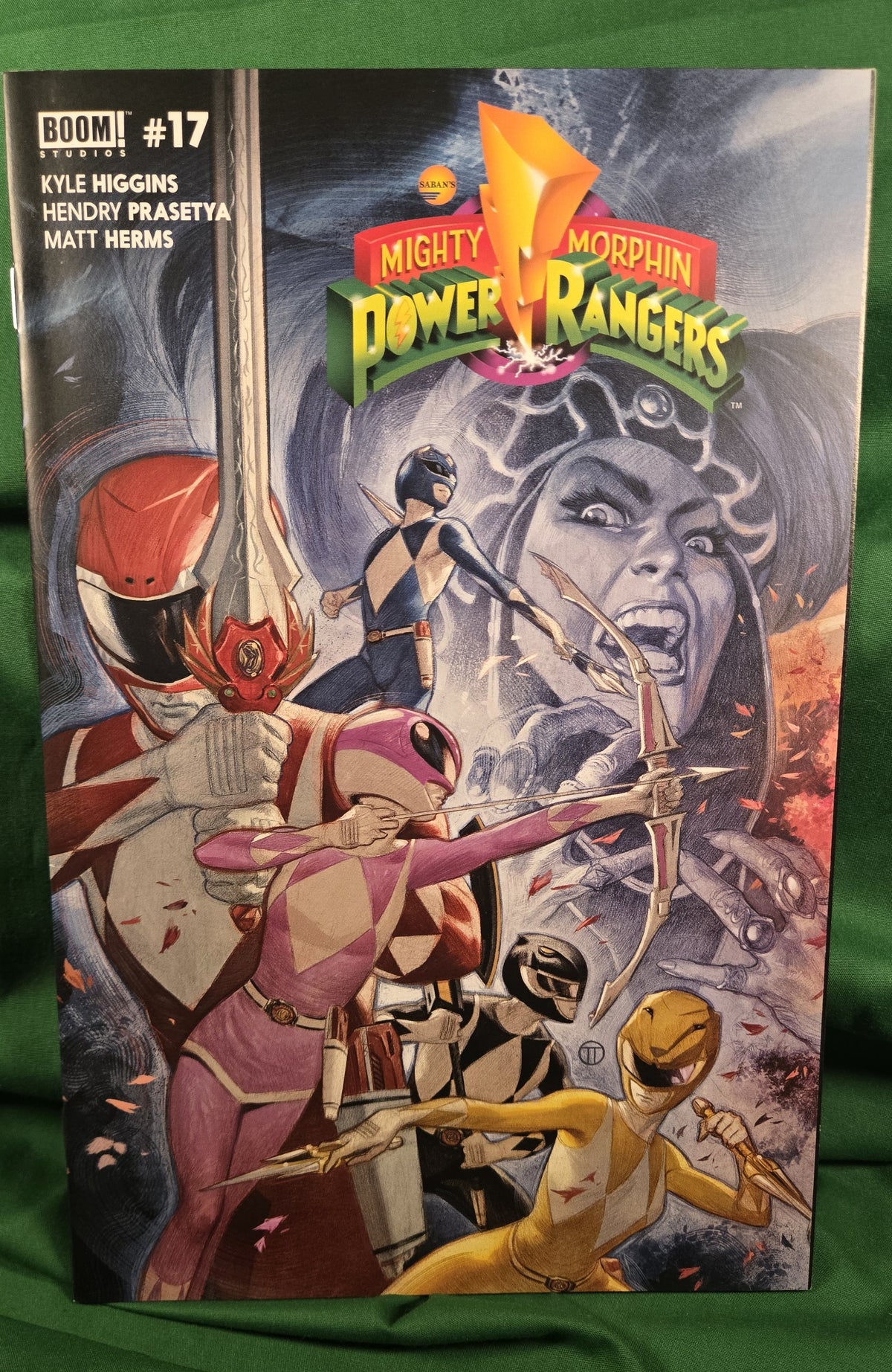 Mighty Morphin Power Rangers #17 Comic - Tedesco Connecting FOC Variant