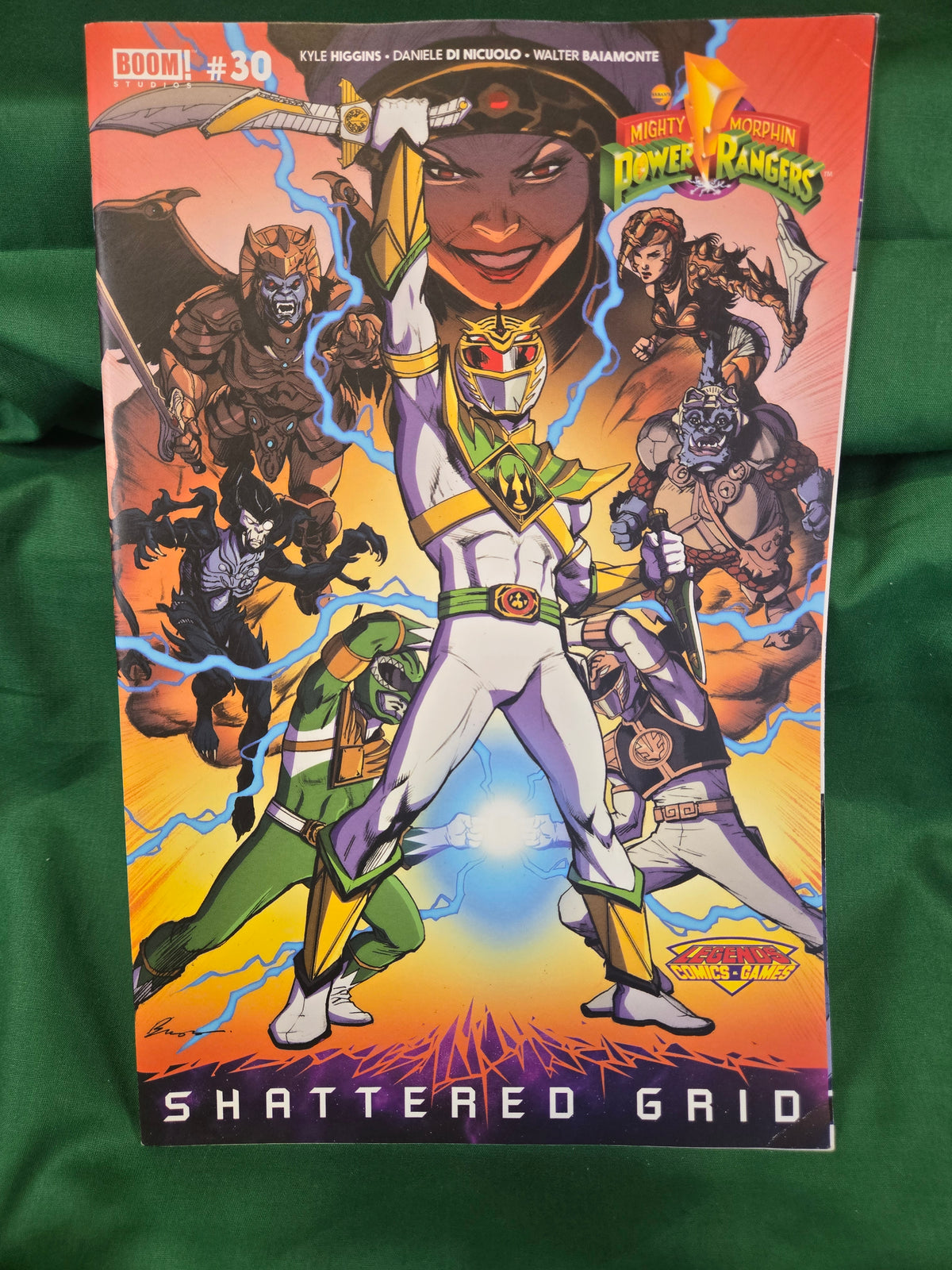 Mighty Morphin Power Rangers #30 Comic - Buzz DBZ Fusion Variant