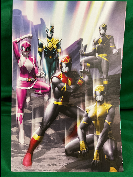 Power Rangers #1 (MMPR #57) Comic - Yoon Wraparound Variant